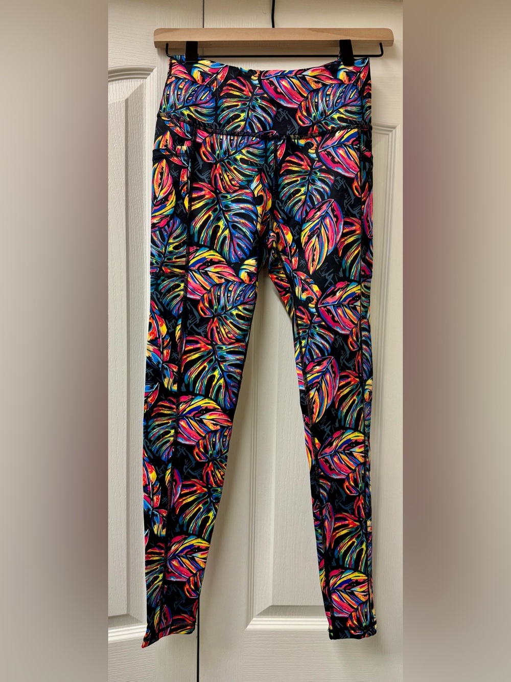 NWOT Constantly Varied Gear full length Leggings